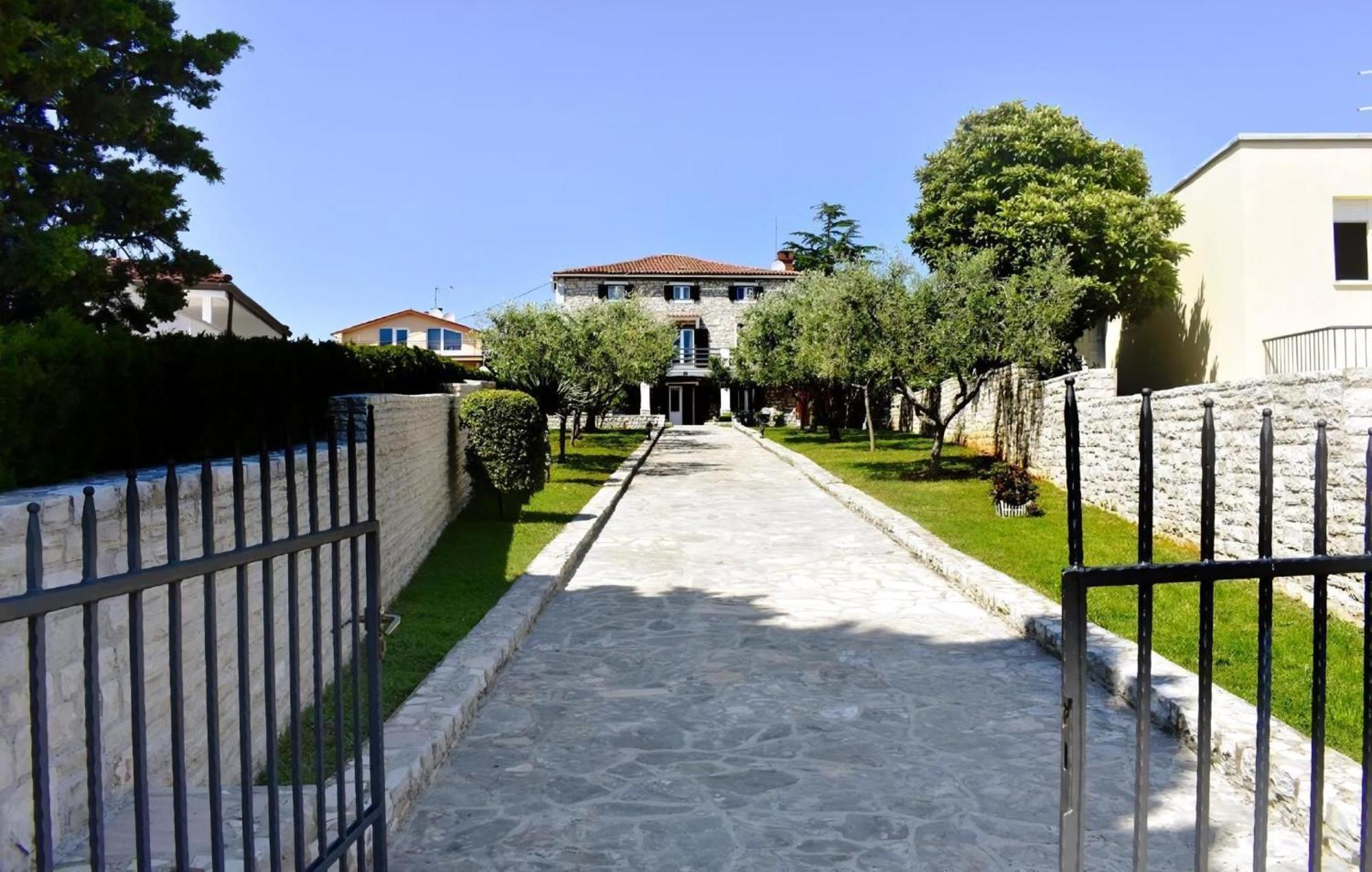 Apartmán Grosse In Mit Grossem Garten Und Meerblick Umag